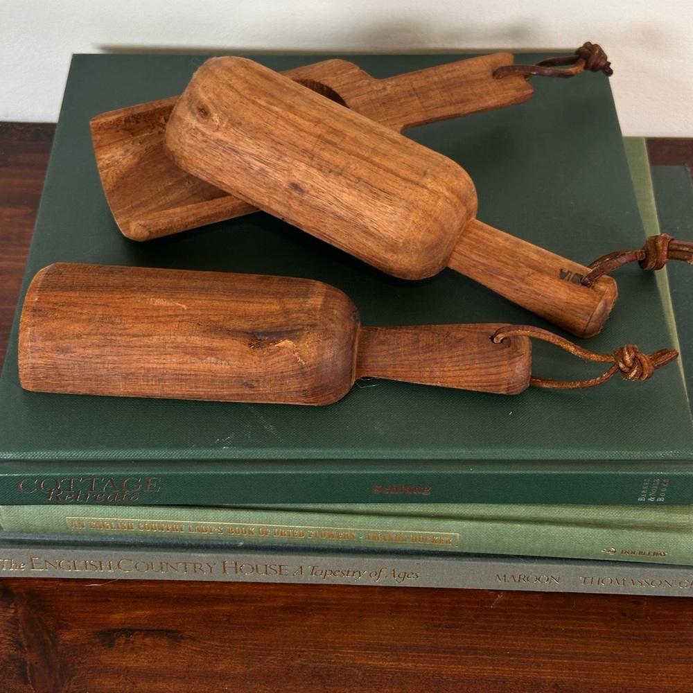 Vintage Antique Wooden Scoops Hand Carved with Leather Strap Trio Set of 3 - Picture 3 of 5